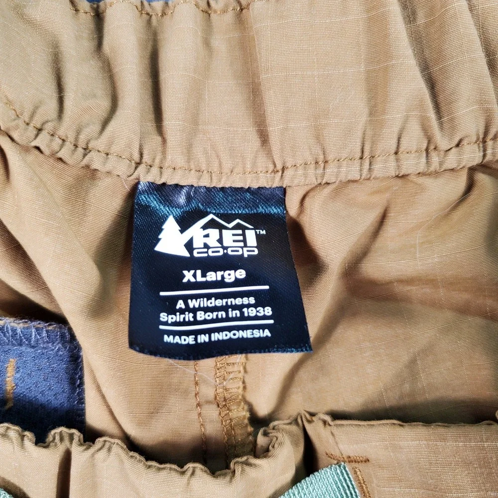 REI Co-op Mens XL Brown Ripstop Hiking Shorts Elastic Waist Belt 5in Flaw